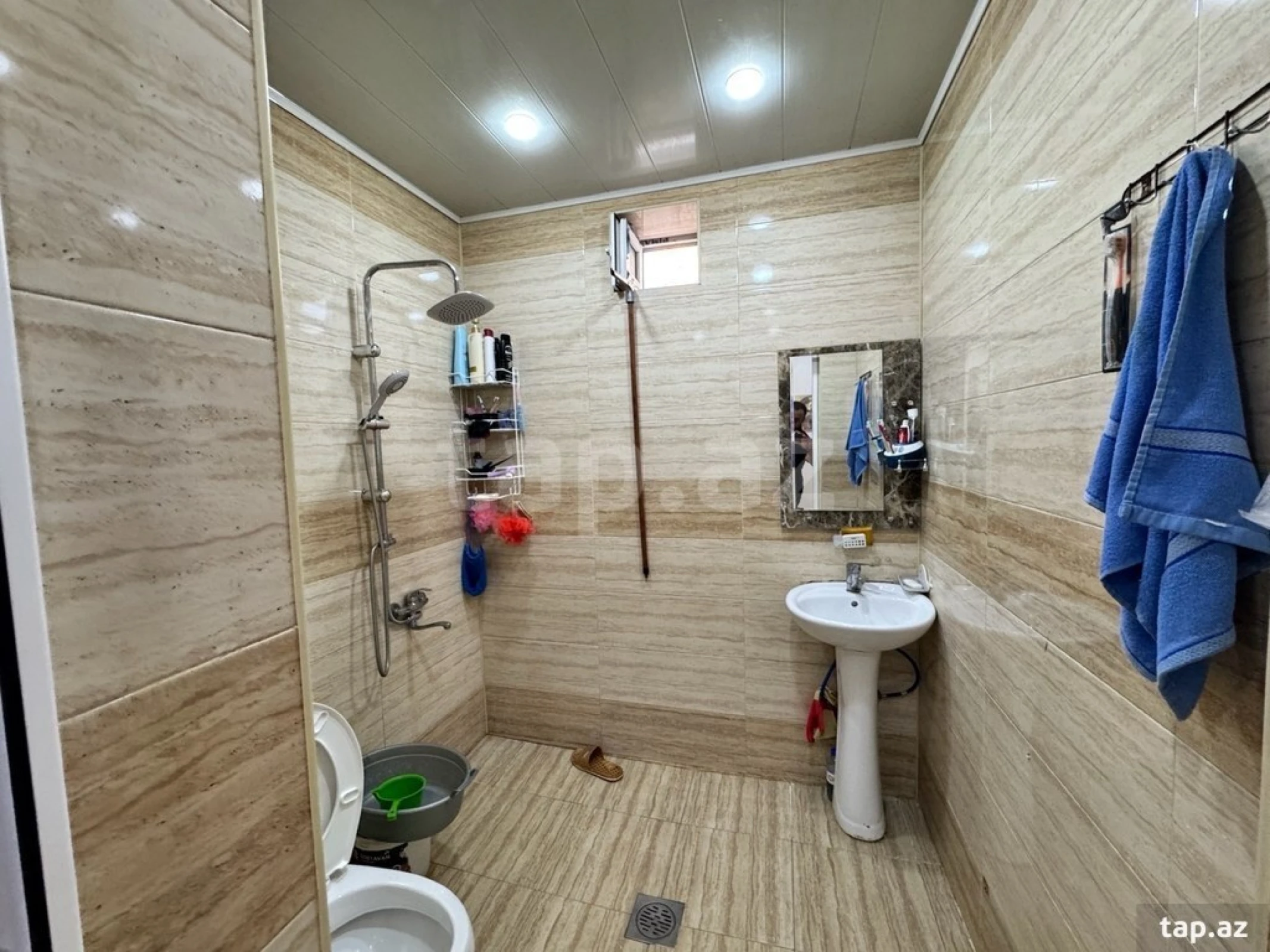 Satılır 6 otaqlı həyət evi