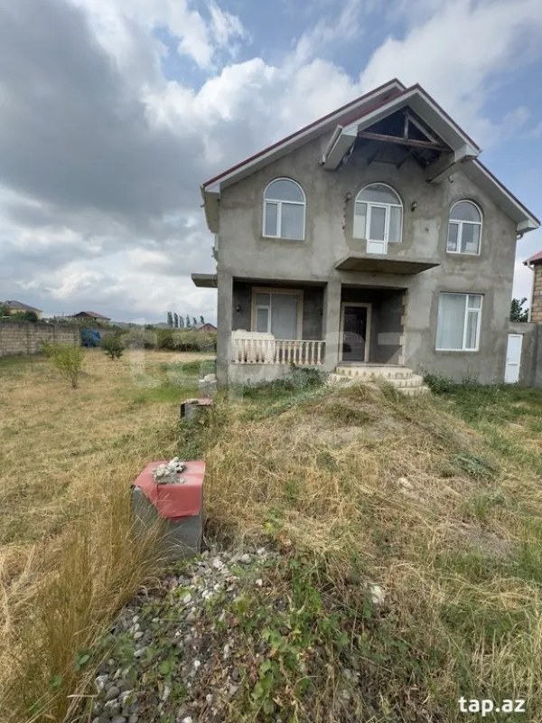 Satılır 3 otaqlı həyət evi