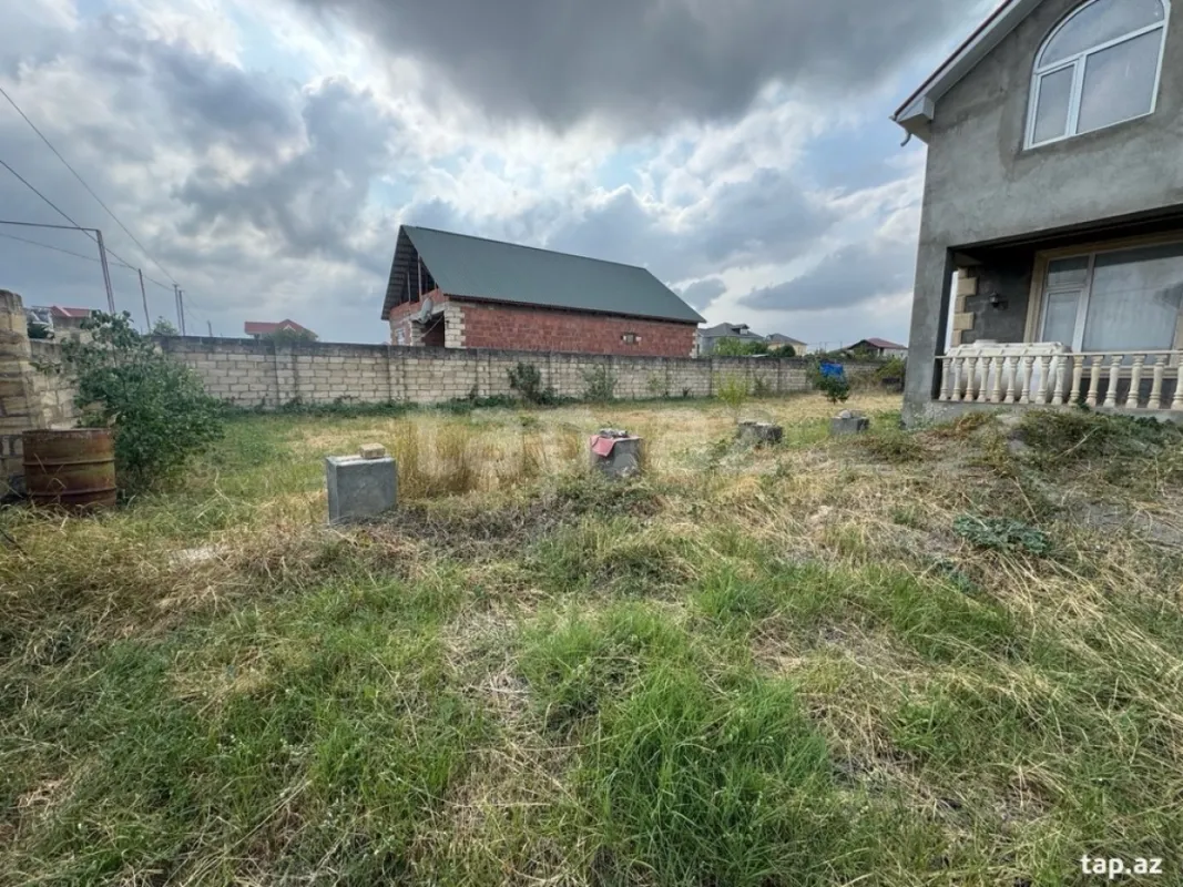 Satılır 3 otaqlı həyət evi