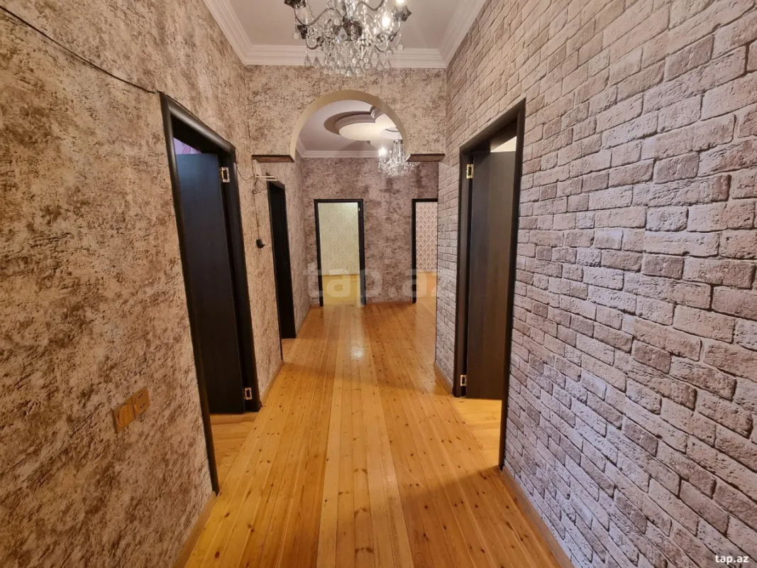 Satılır 5 otaqlı həyət evi