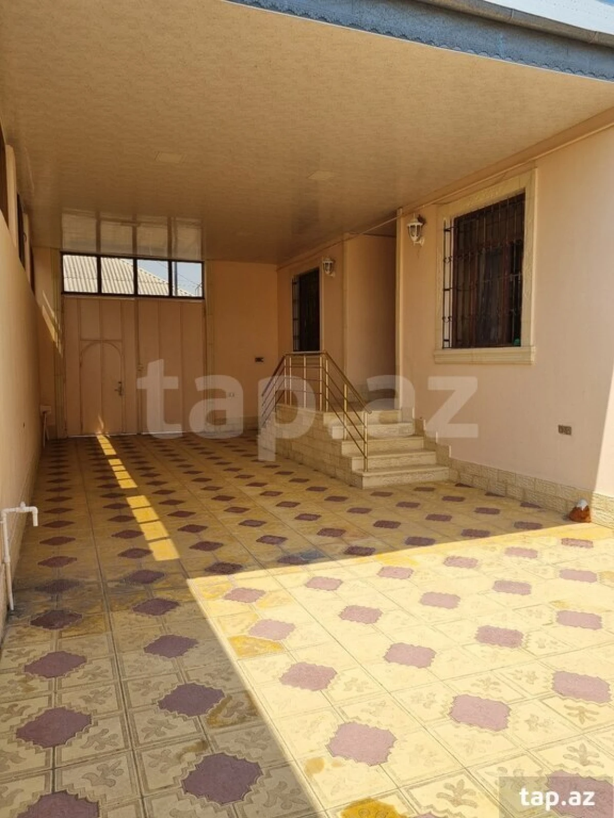 Satılır 5 otaqlı həyət evi