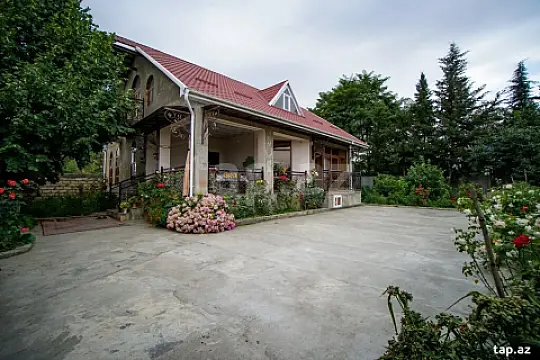 Kirayə verilir 3 otaqlı həyət evi