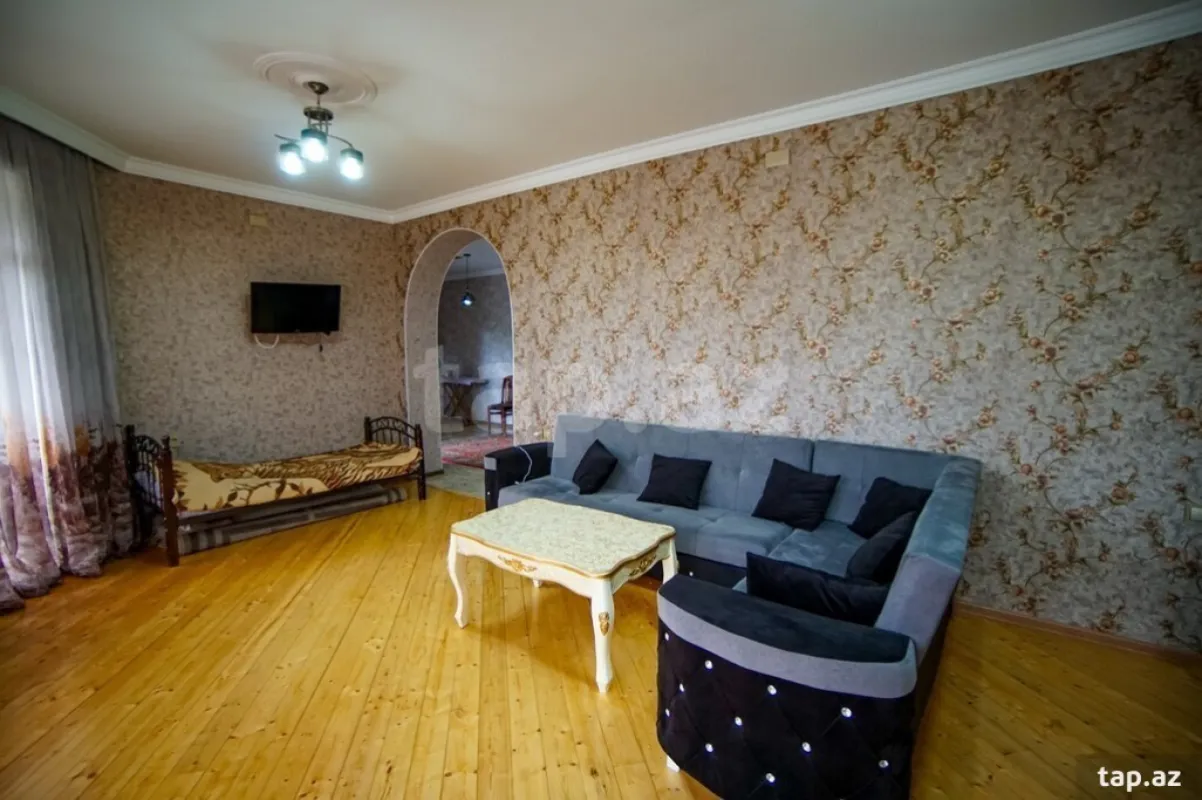 Kirayə verilir 3 otaqlı həyət evi