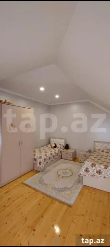 Satılır 5 otaqlı həyət evi