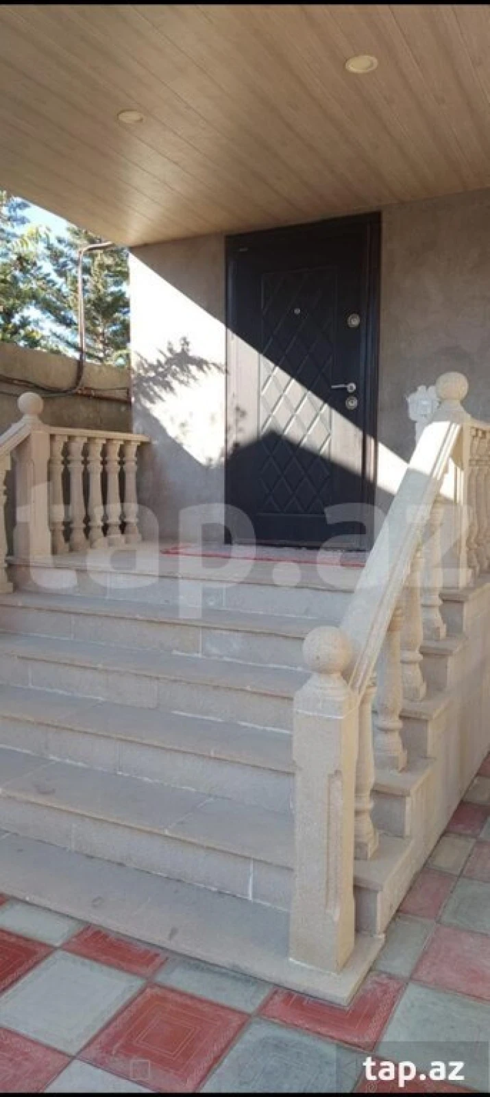 Satılır 5 otaqlı həyət evi