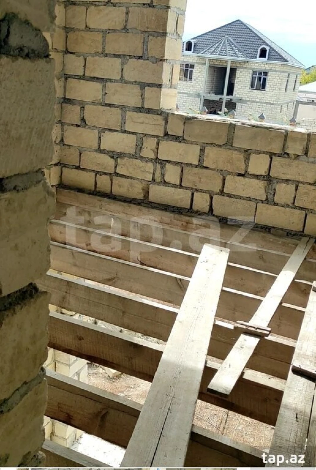 Satılır 7 otaqlı həyət evi 55 m²