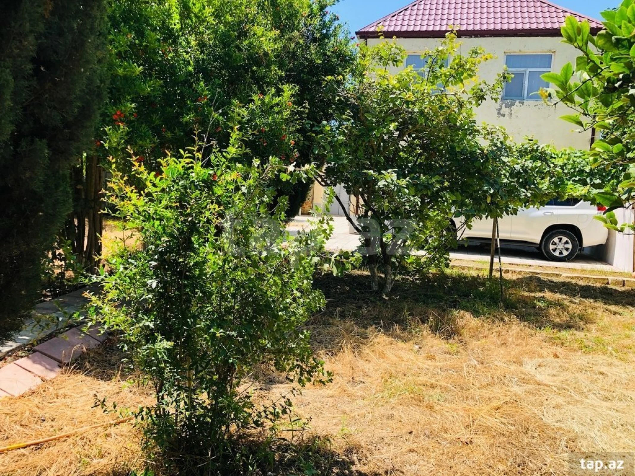 Kirayə verilir 5 otaqlı həyət evi