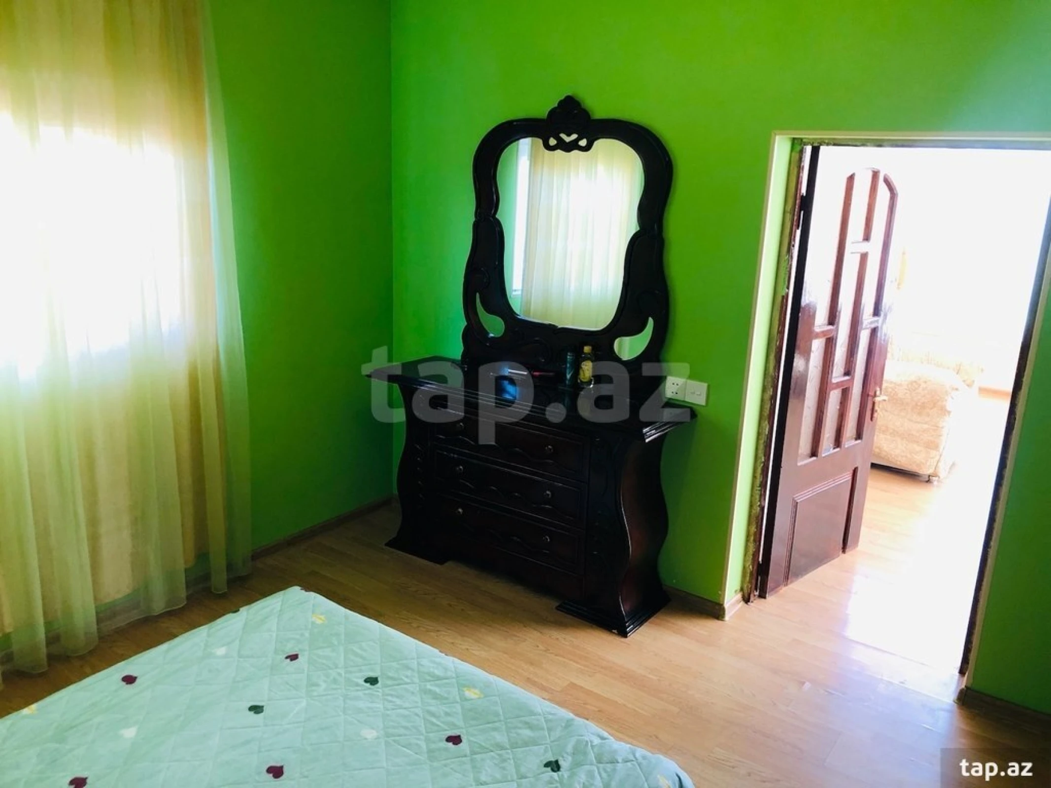 Kirayə verilir 5 otaqlı həyət evi