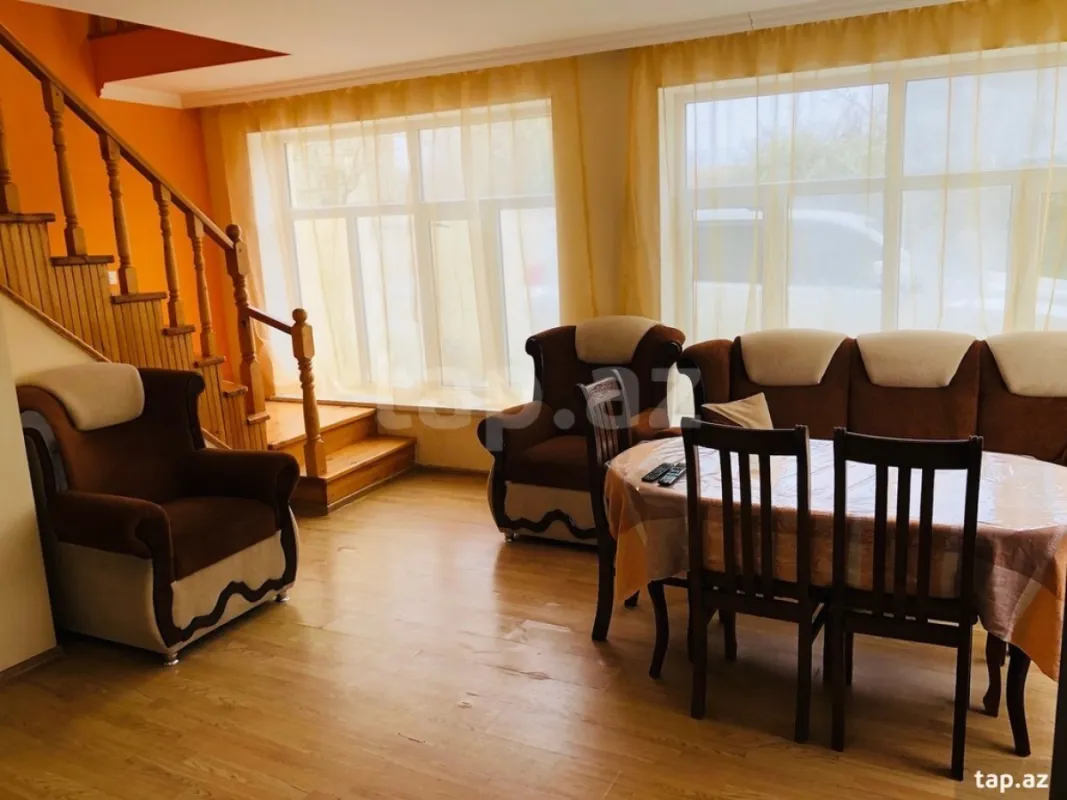 Kirayə verilir 5 otaqlı həyət evi