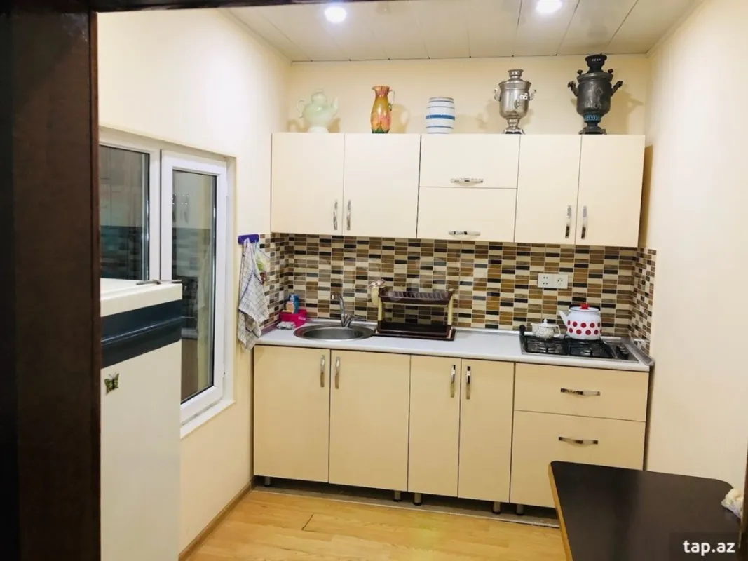 Kirayə verilir 5 otaqlı həyət evi