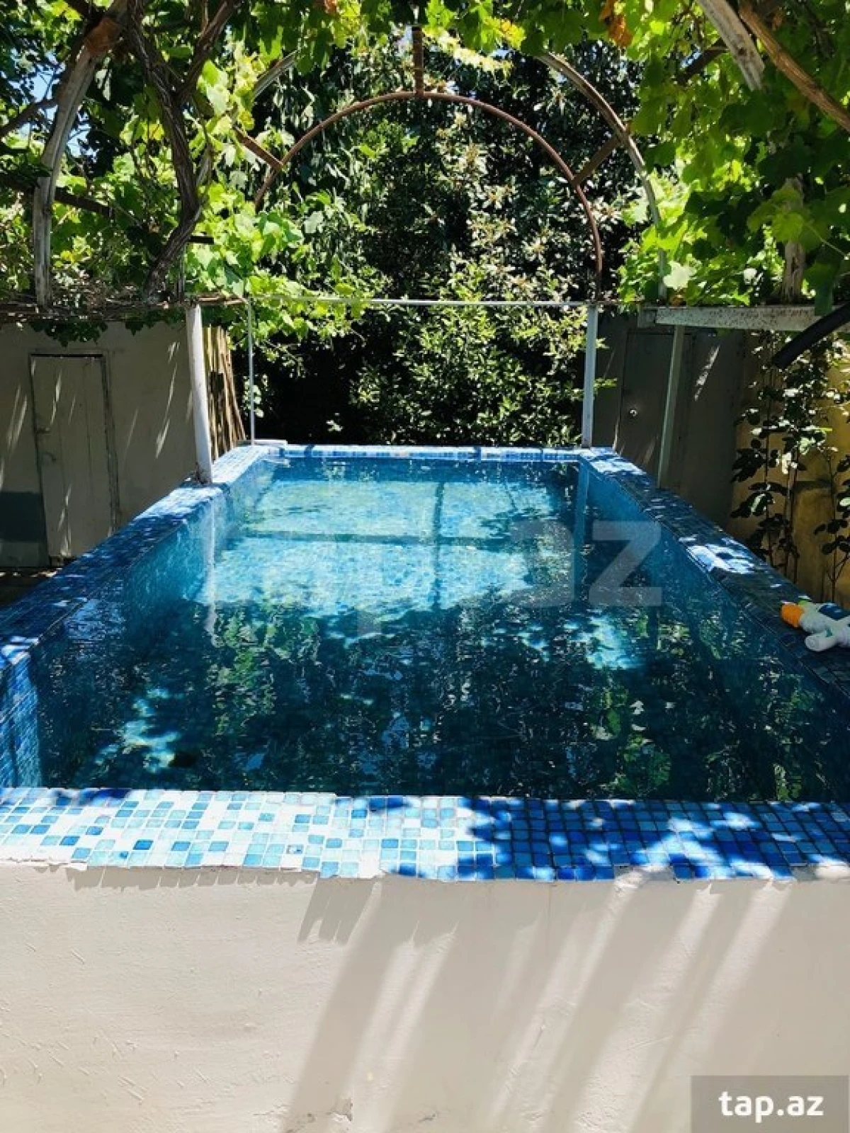 Kirayə verilir 5 otaqlı həyət evi