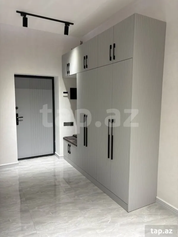 Satılır 5 otaqlı həyət evi