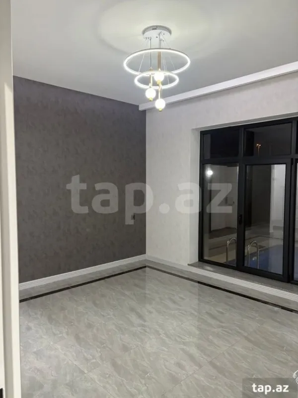 Satılır 5 otaqlı həyət evi