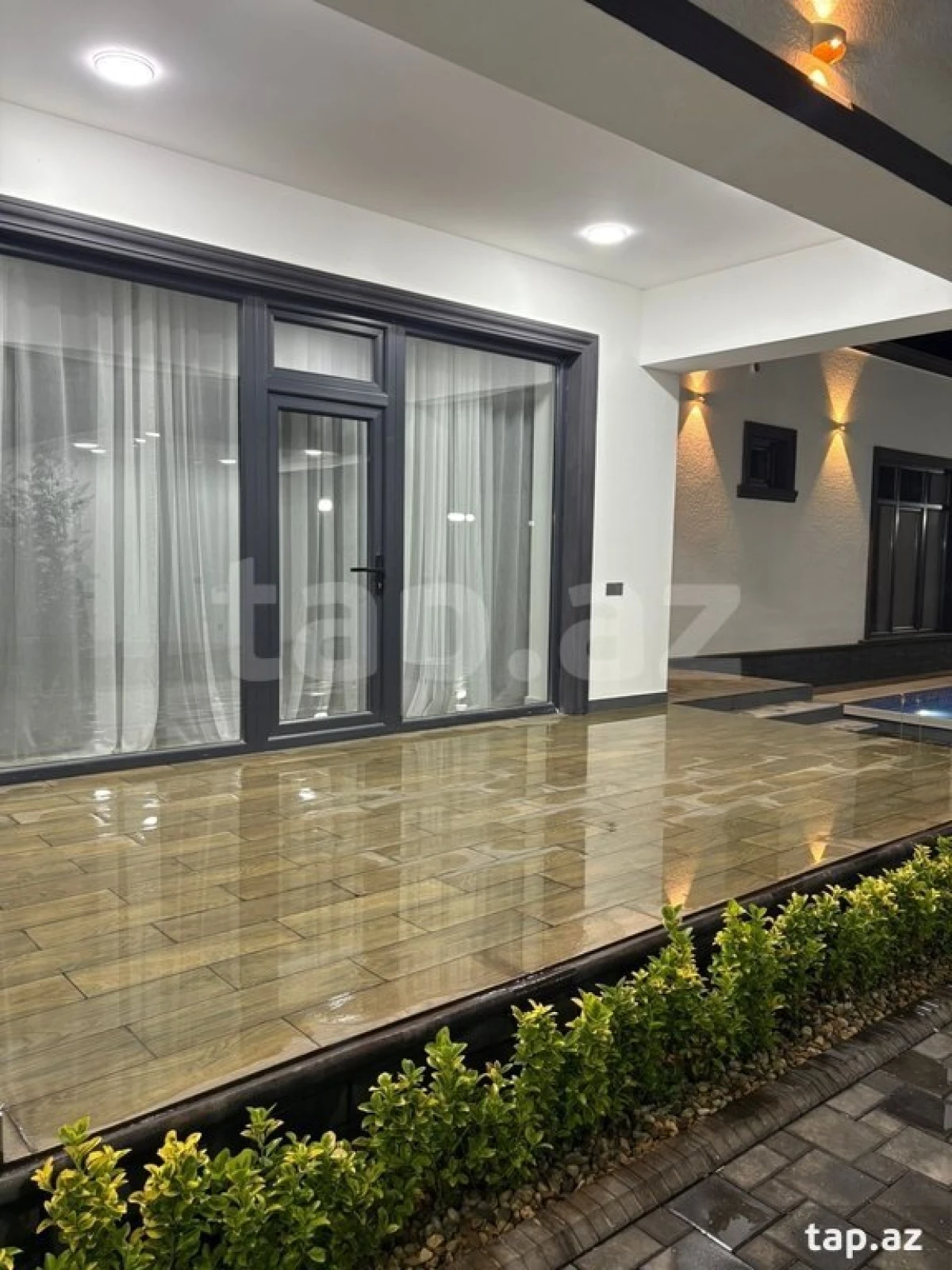 Satılır 5 otaqlı həyət evi