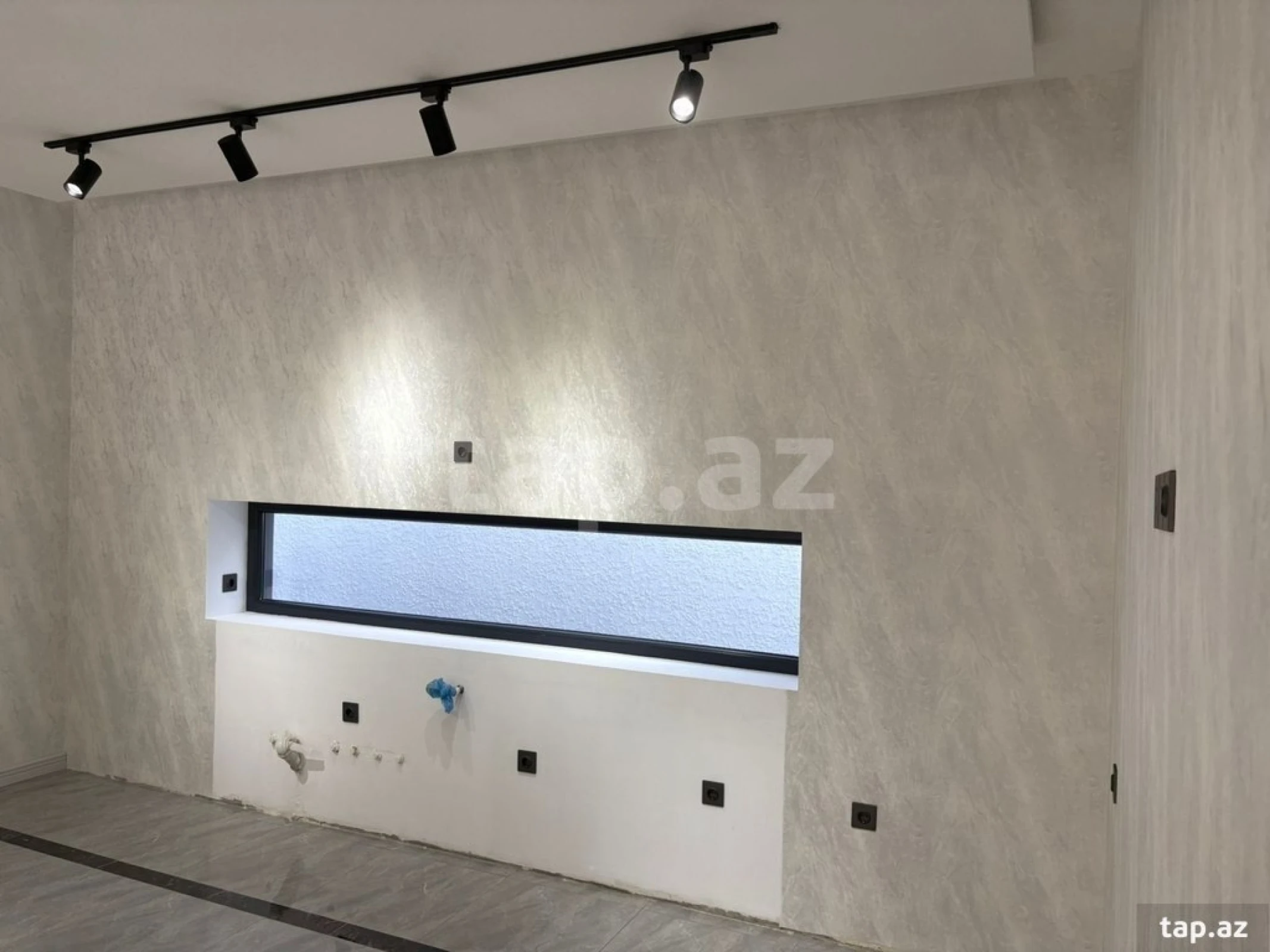 Satılır 5 otaqlı həyət evi