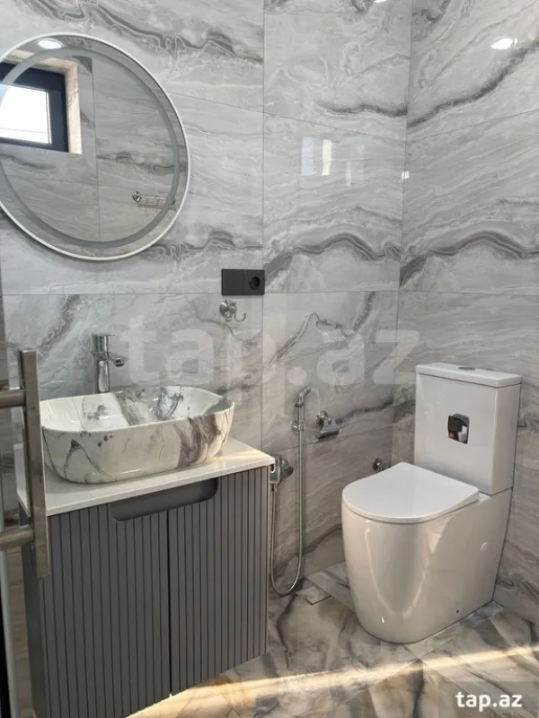 Satılır 5 otaqlı həyət evi