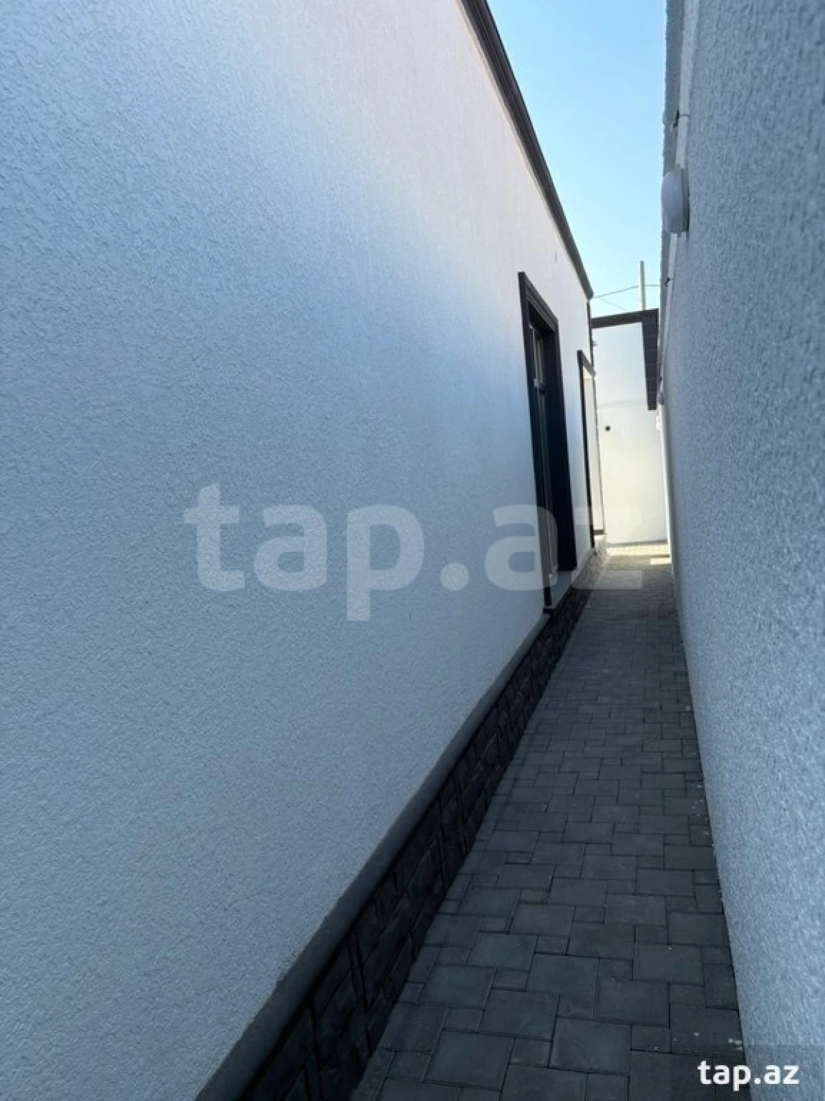 Satılır 5 otaqlı həyət evi