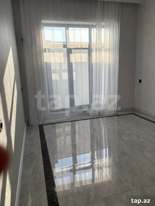 Satılır 5 otaqlı həyət evi