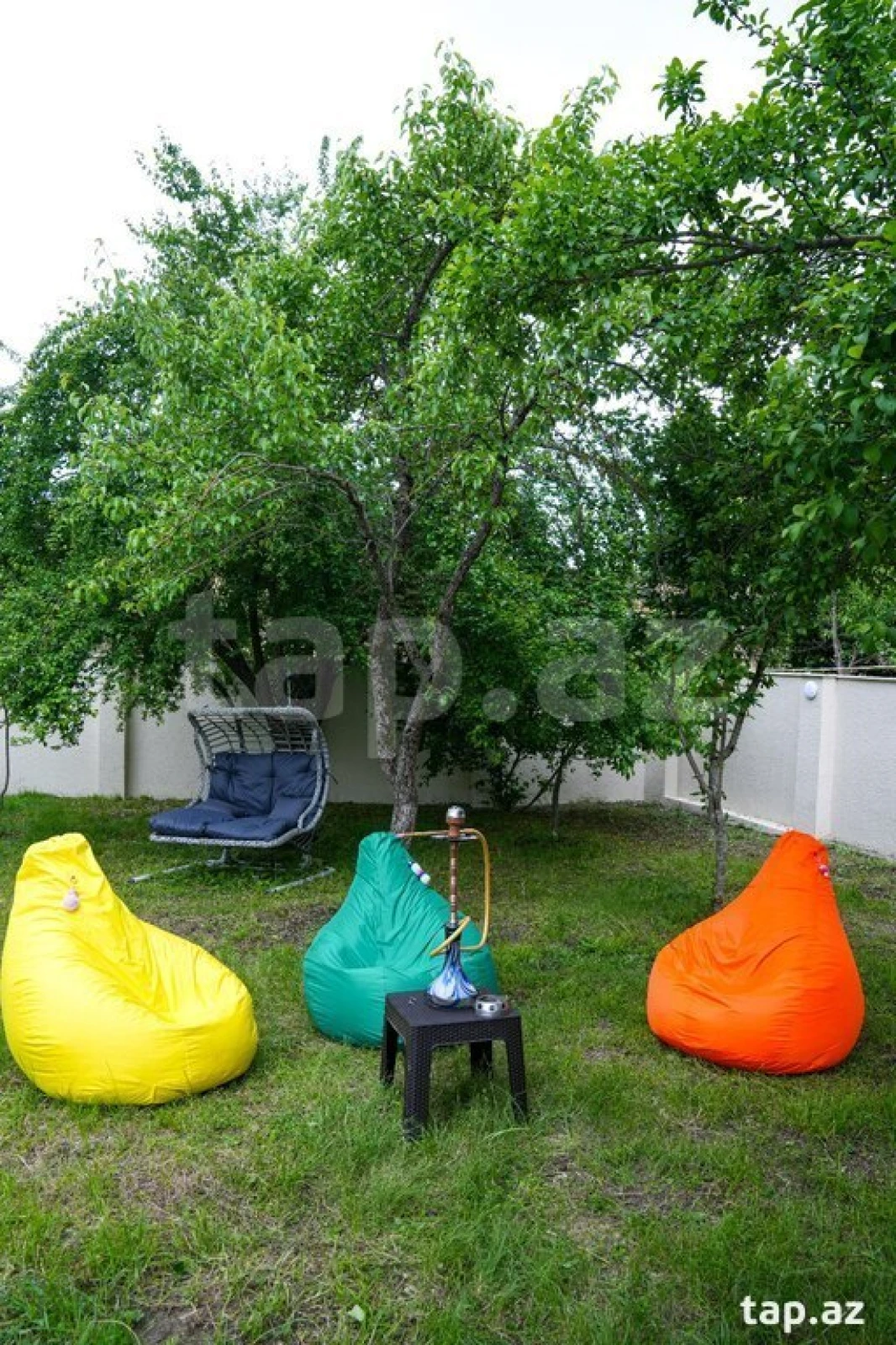 Satılır 9 otaqlı həyət evi