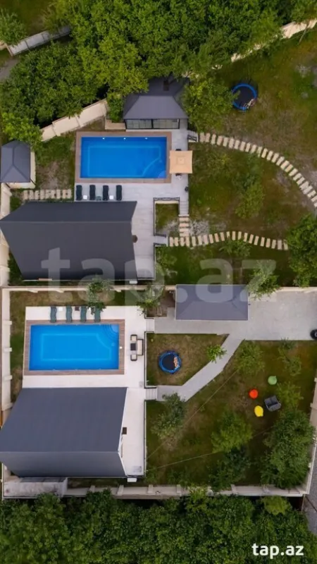 Satılır 9 otaqlı həyət evi