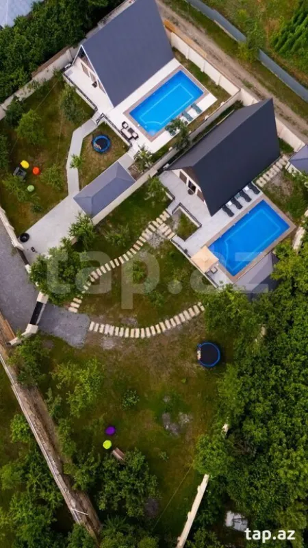 Satılır 9 otaqlı həyət evi