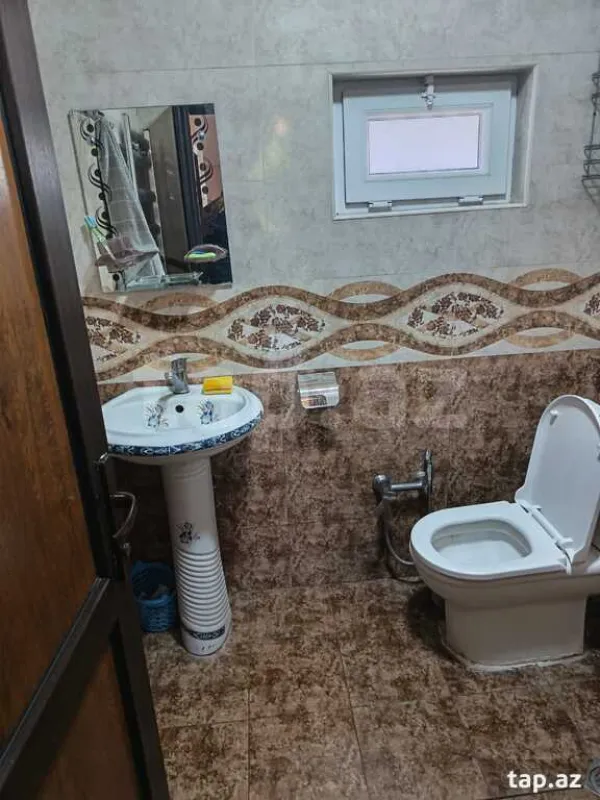 Kirayə verilir 4 otaqlı həyət evi