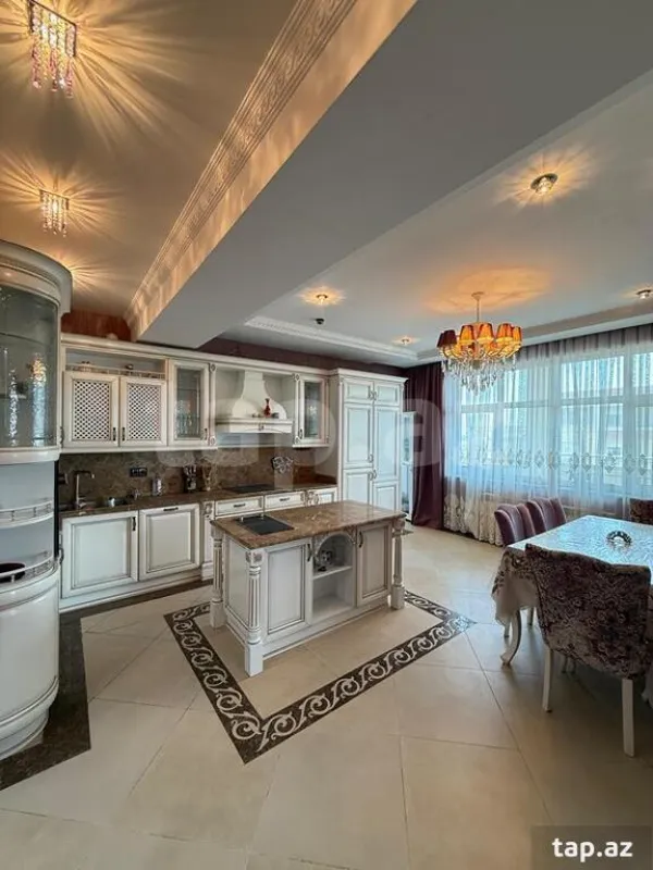 Satılır 7 otaqlı yeni tikili 412 m²