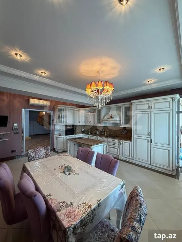 Satılır 7 otaqlı yeni tikili 412 m²