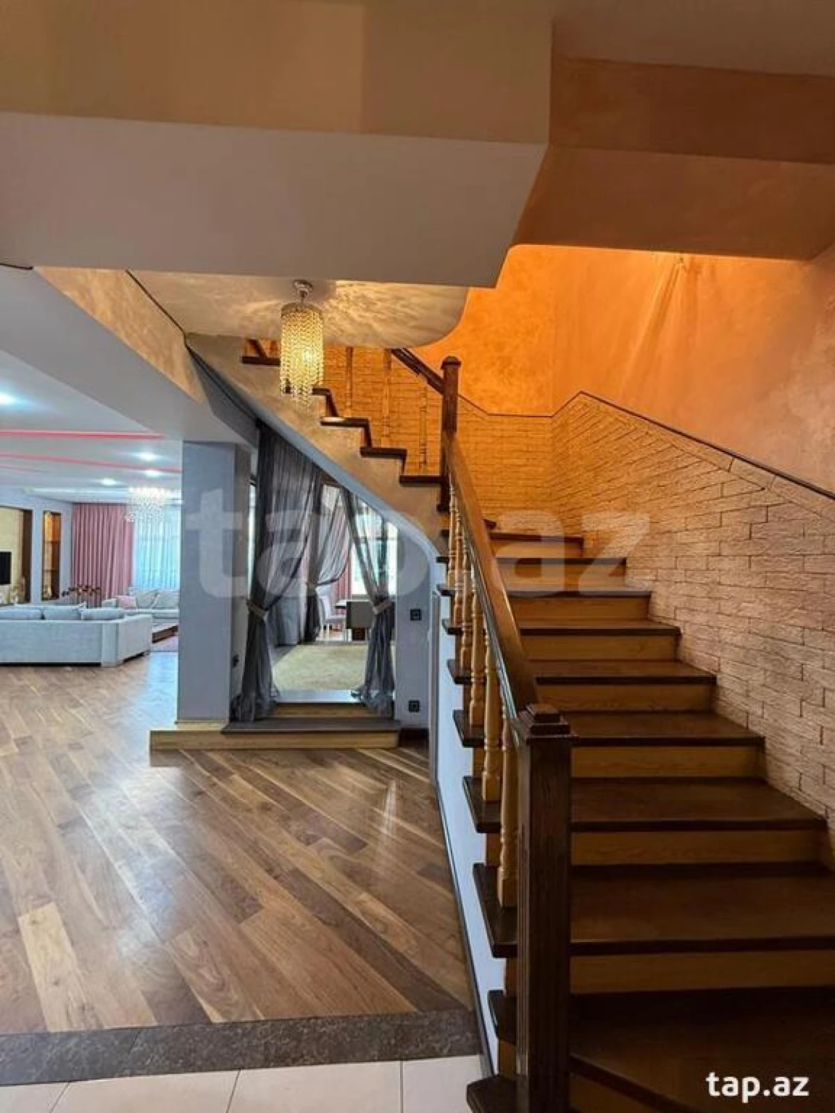 Satılır 7 otaqlı yeni tikili 412 m²