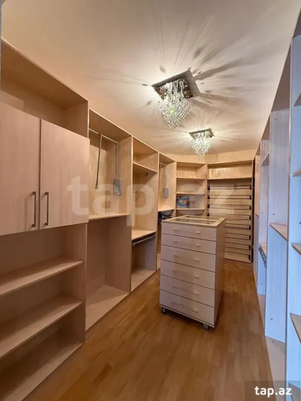 Satılır 7 otaqlı yeni tikili 412 m²