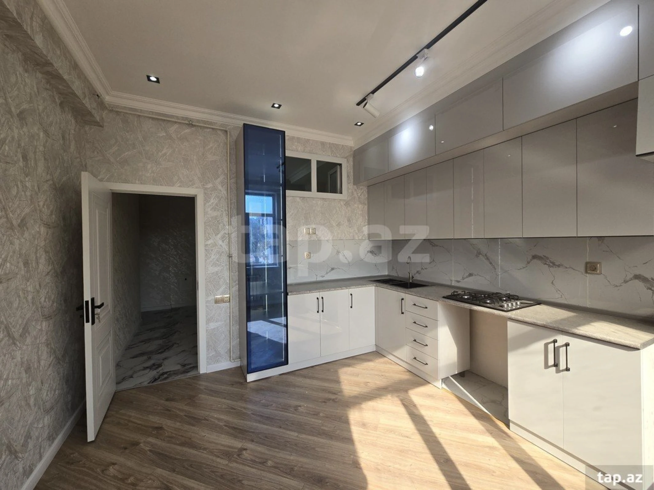 Satılır 3 otaqlı yeni tikili 95 m²