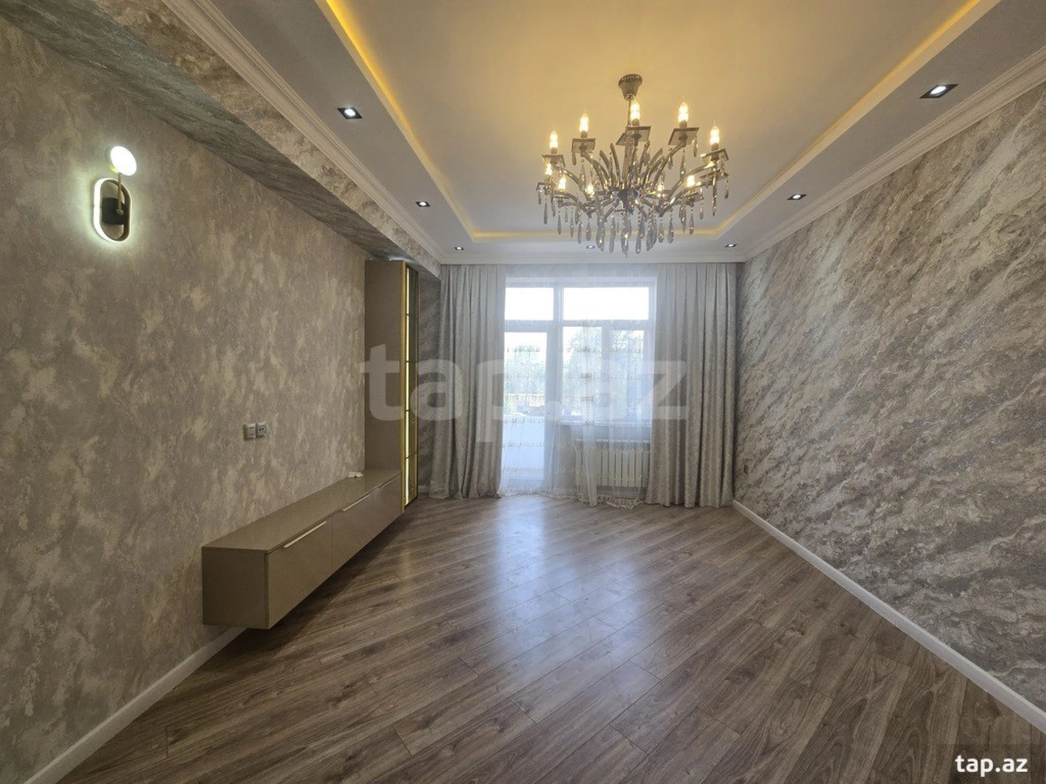 Satılır 3 otaqlı yeni tikili 95 m²