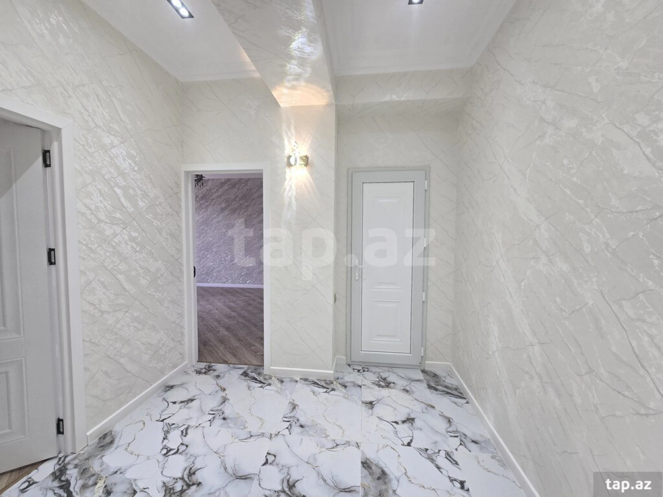 Satılır 3 otaqlı yeni tikili 95 m²