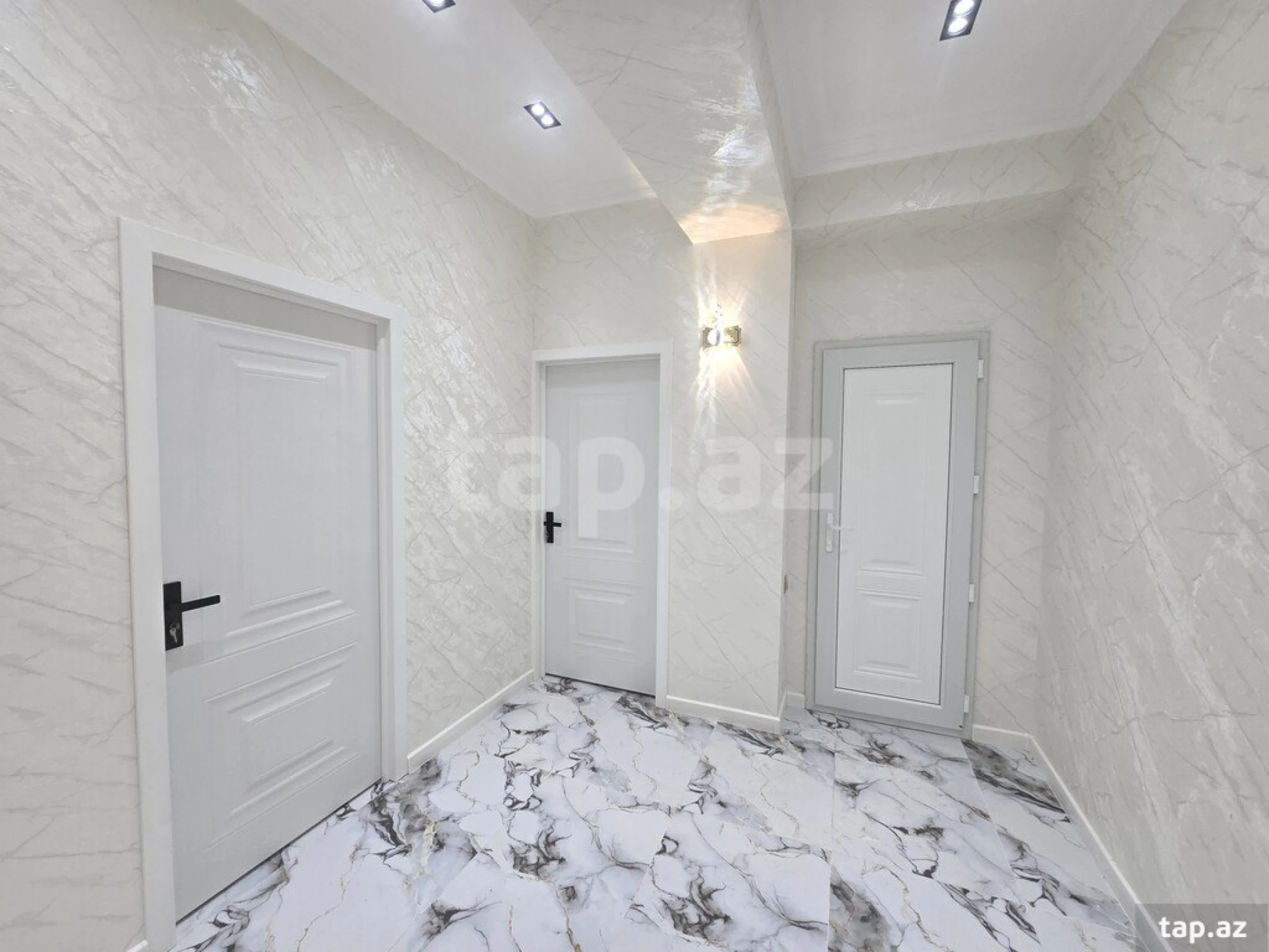 Satılır 3 otaqlı yeni tikili 95 m²