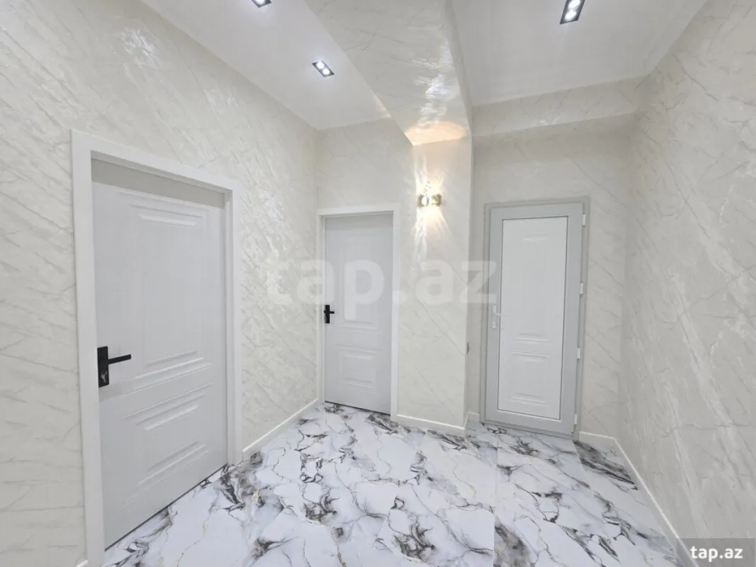 Satılır 3 otaqlı yeni tikili 95 m²