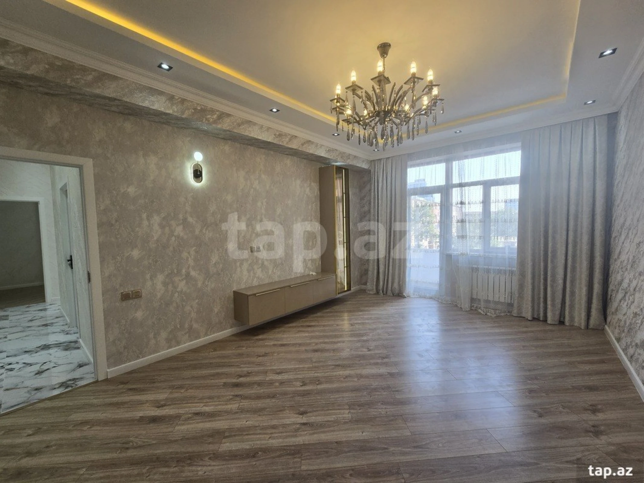 Satılır 3 otaqlı yeni tikili 95 m²