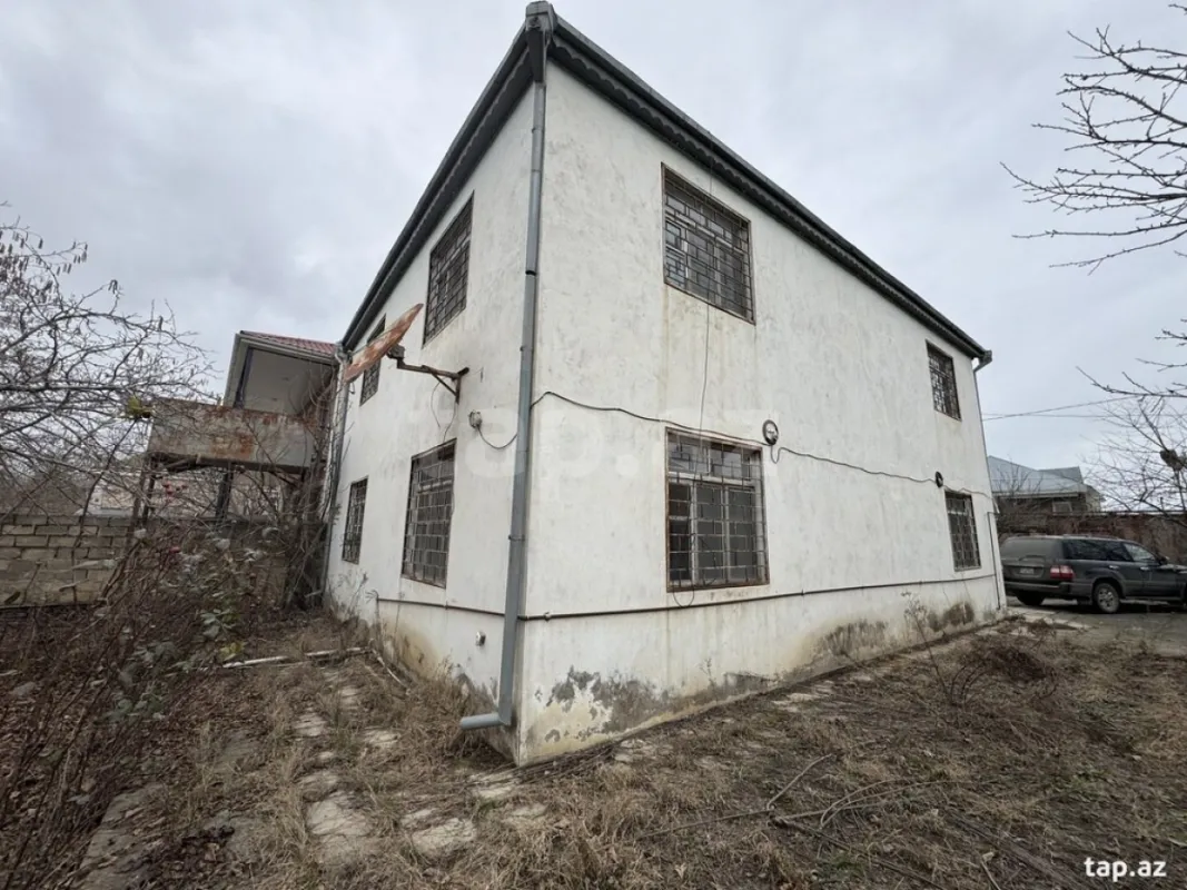 Satılır 4 otaqlı həyət evi