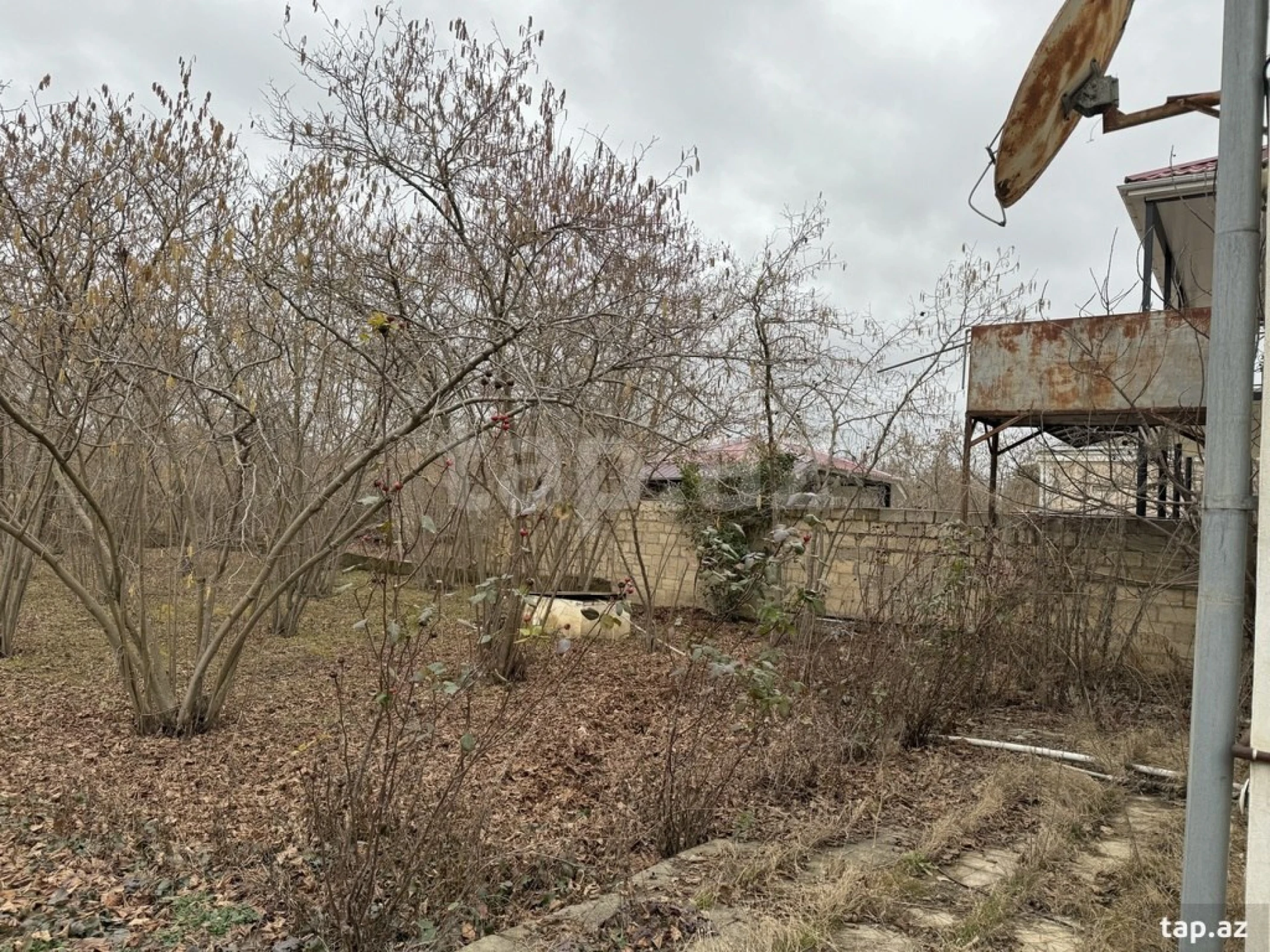 Satılır 4 otaqlı həyət evi