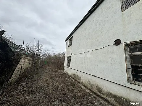 Satılır 4 otaqlı həyət evi