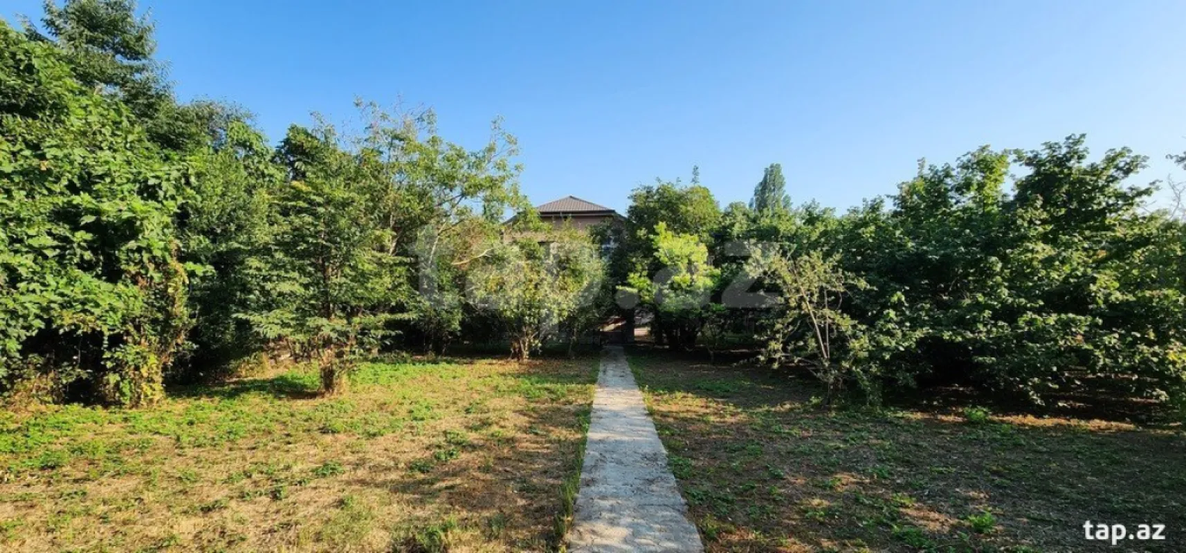 Satılır 6 otaqlı həyət evi