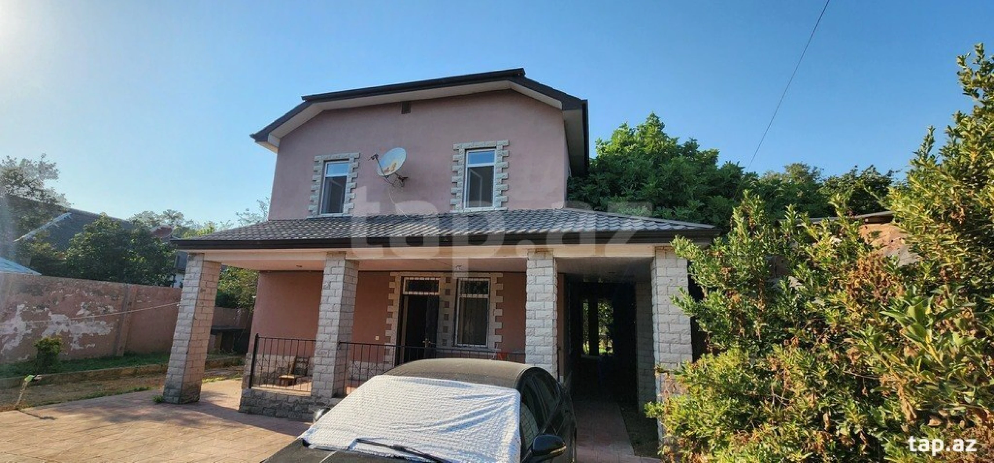 Satılır 6 otaqlı həyət evi