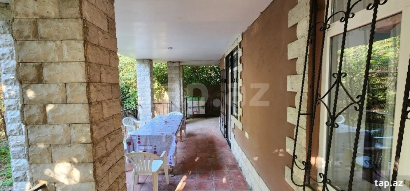 Satılır 6 otaqlı həyət evi