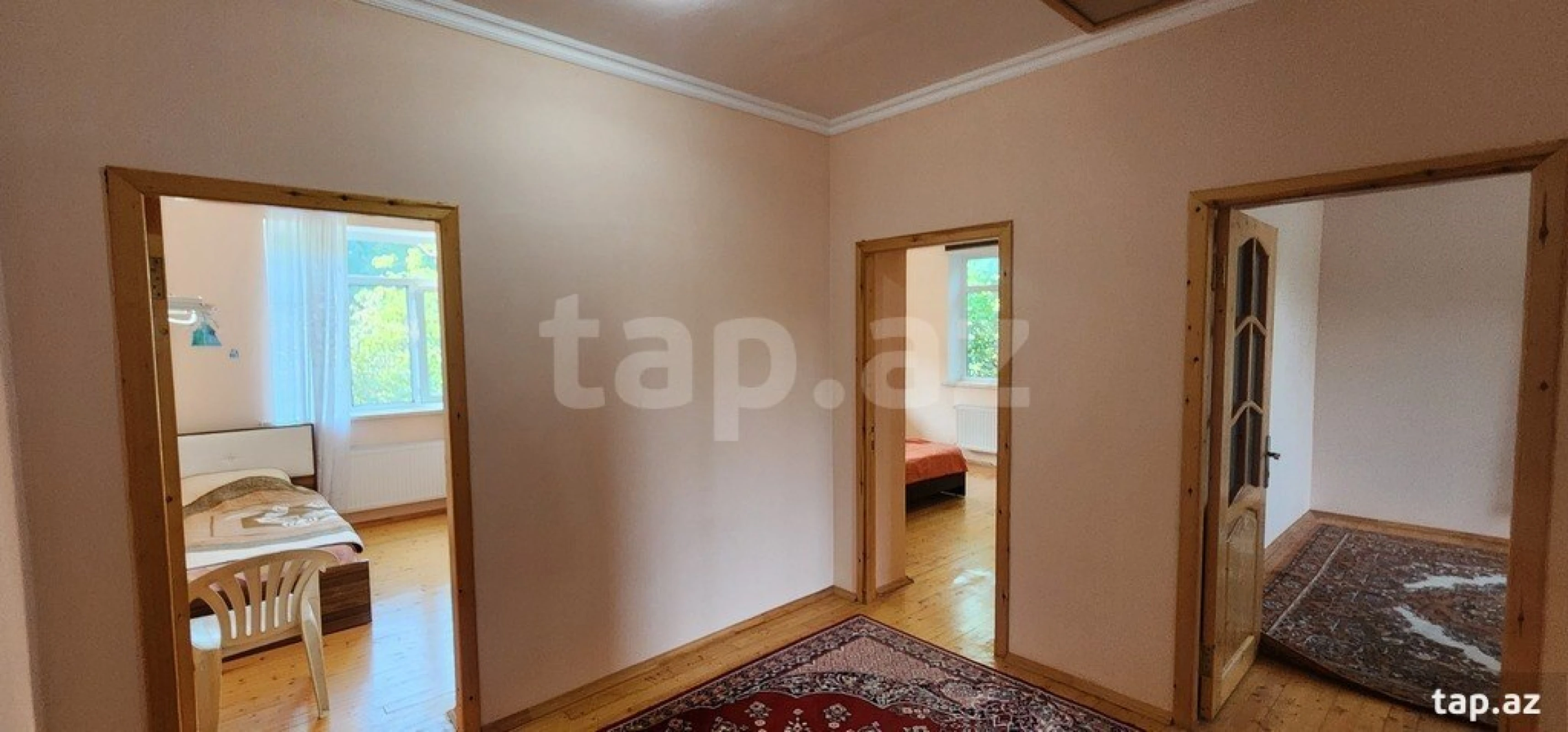 Satılır 6 otaqlı həyət evi