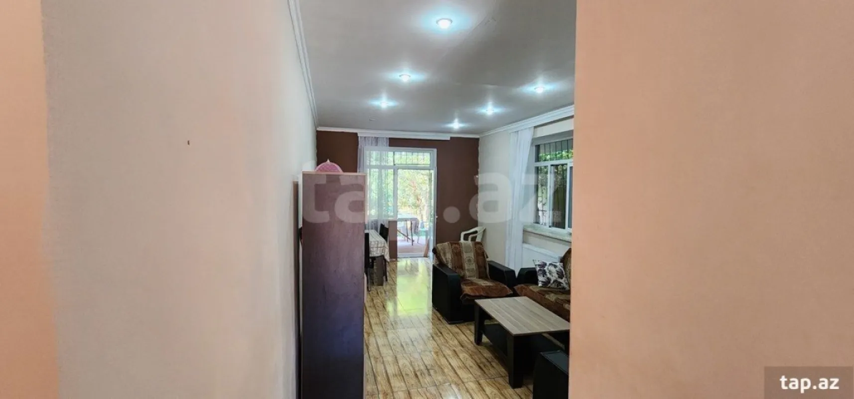 Satılır 6 otaqlı həyət evi
