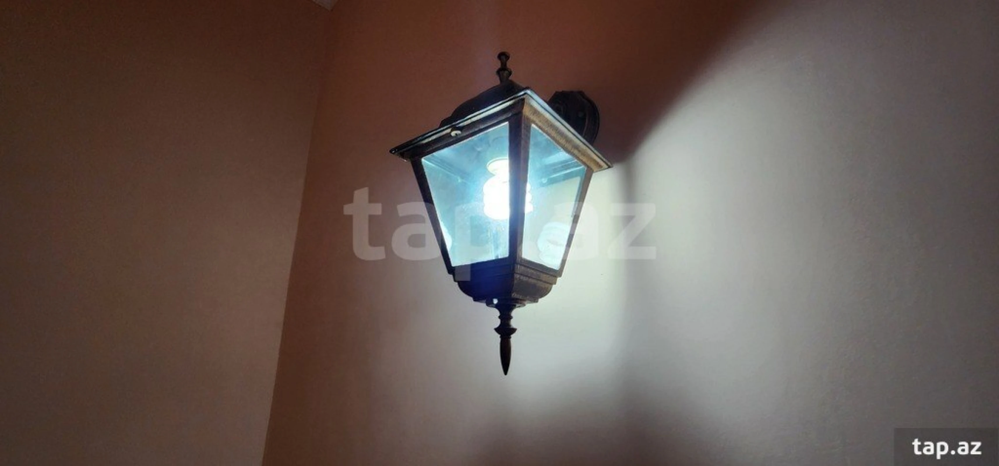 Satılır 6 otaqlı həyət evi