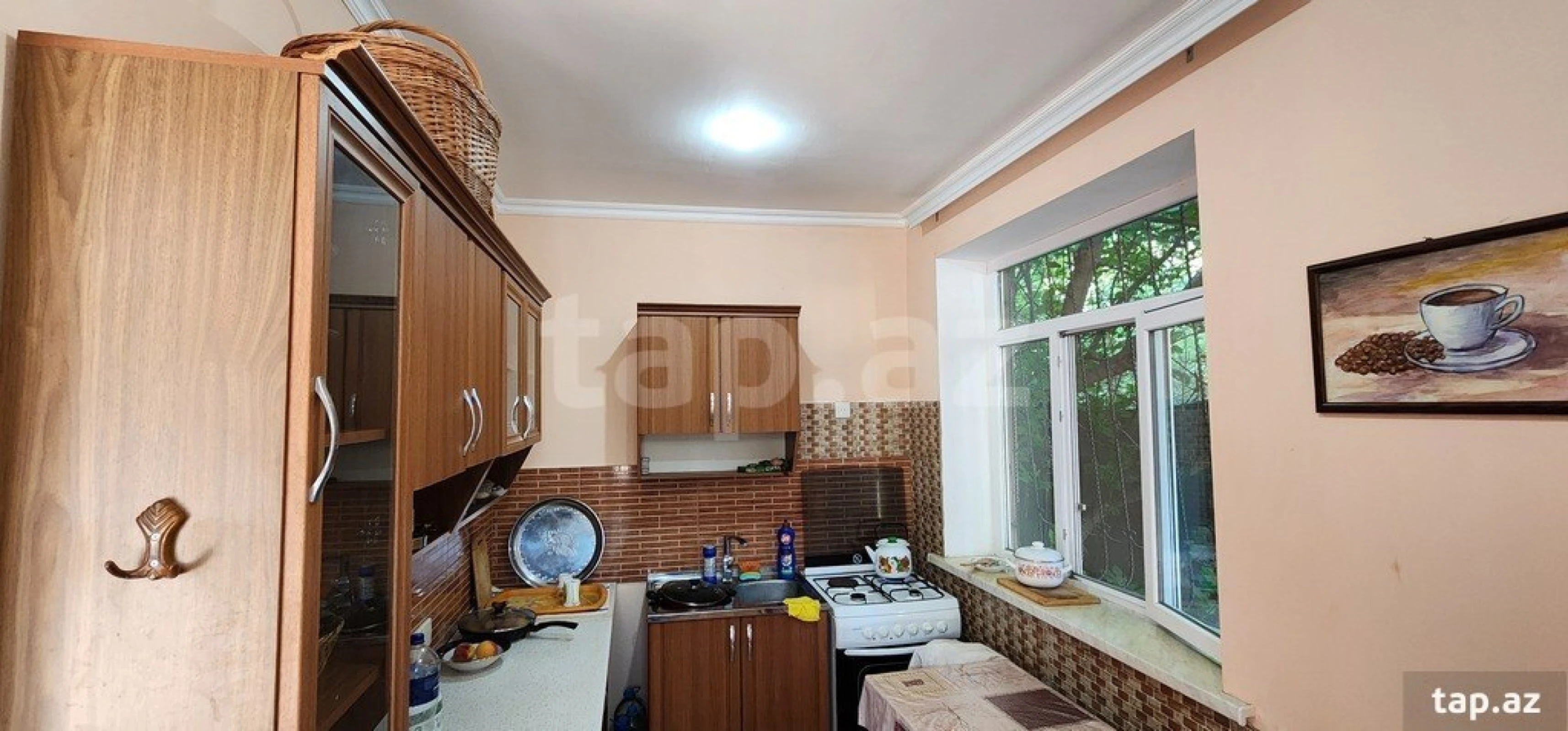 Satılır 6 otaqlı həyət evi