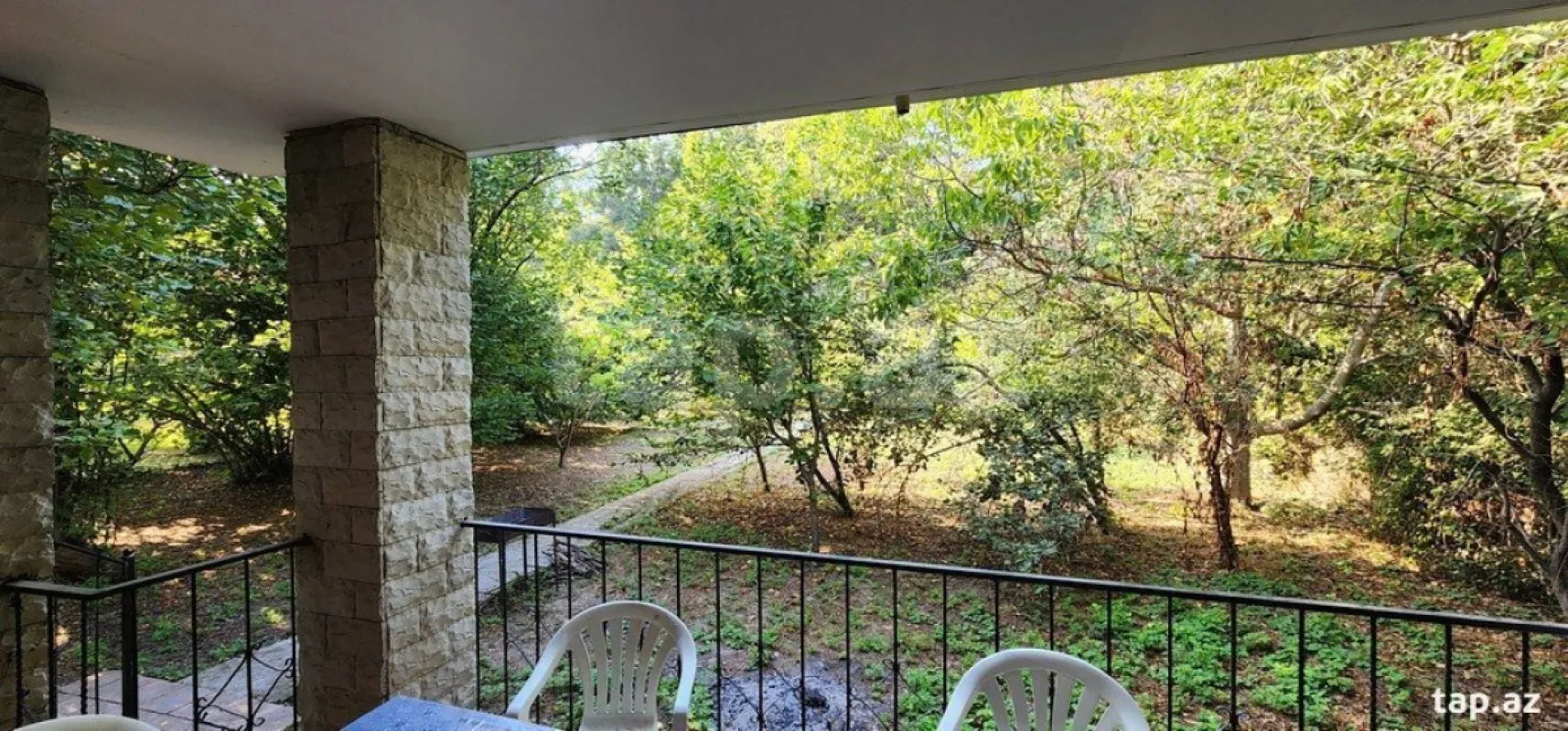 Satılır 6 otaqlı həyət evi
