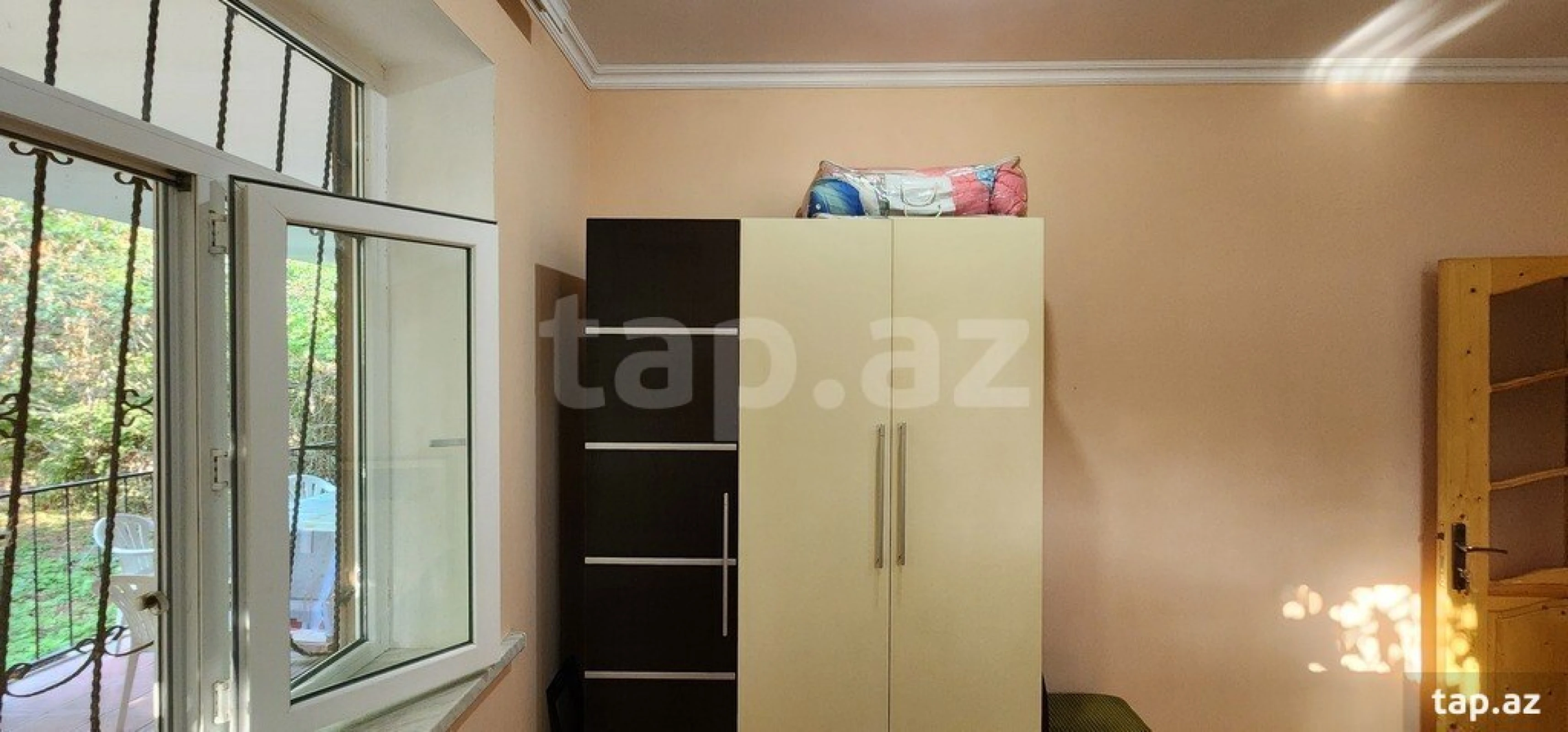 Satılır 6 otaqlı həyət evi
