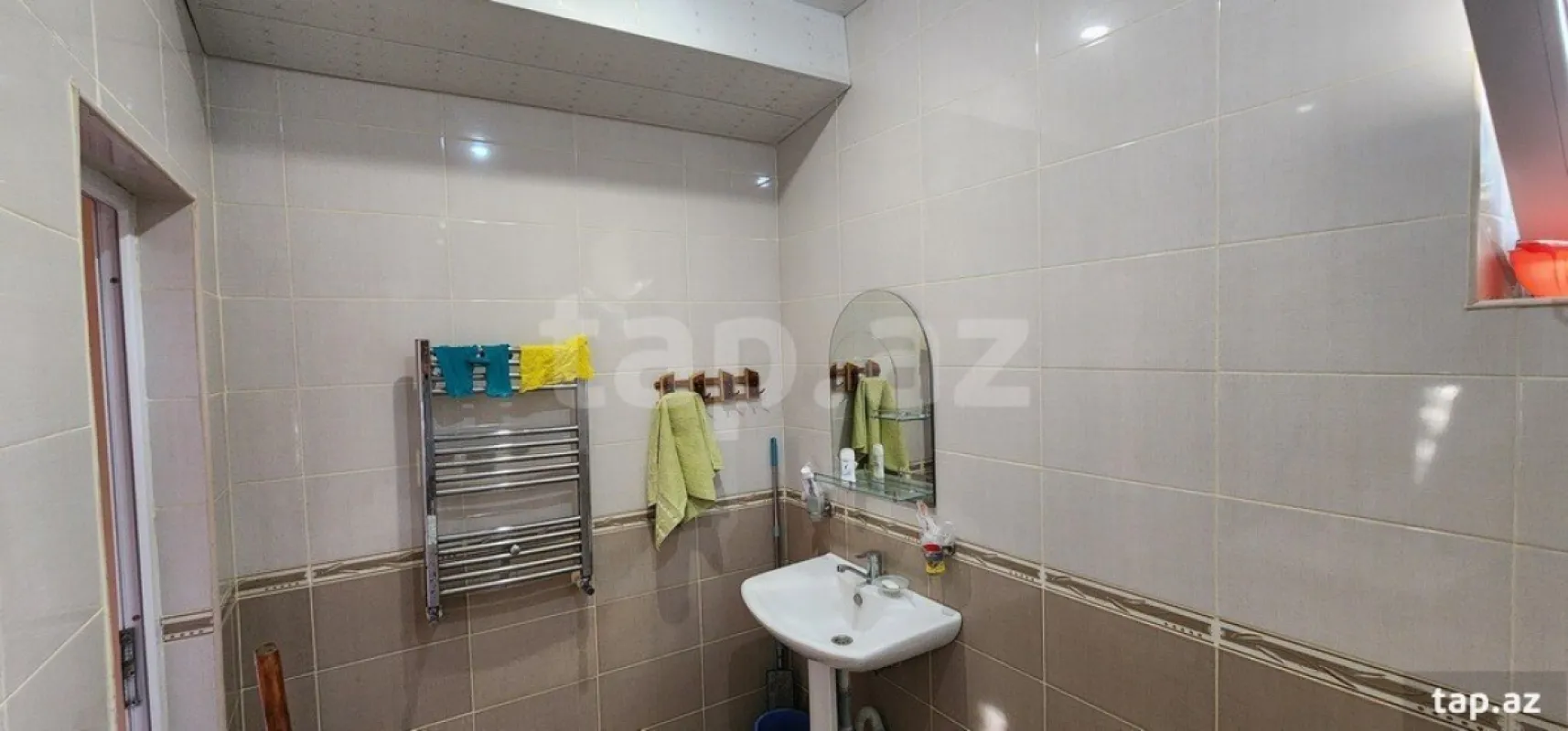 Satılır 6 otaqlı həyət evi