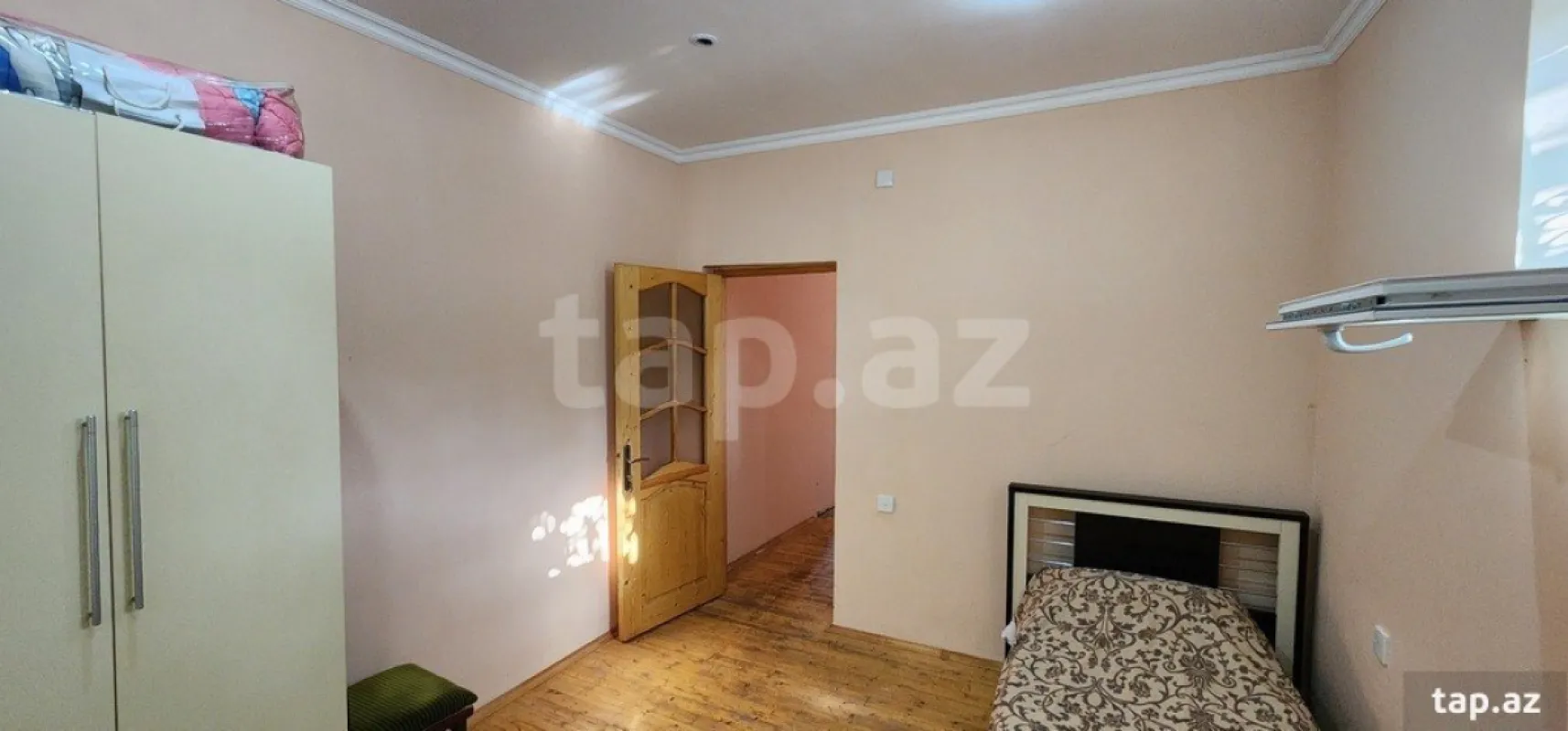 Satılır 6 otaqlı həyət evi